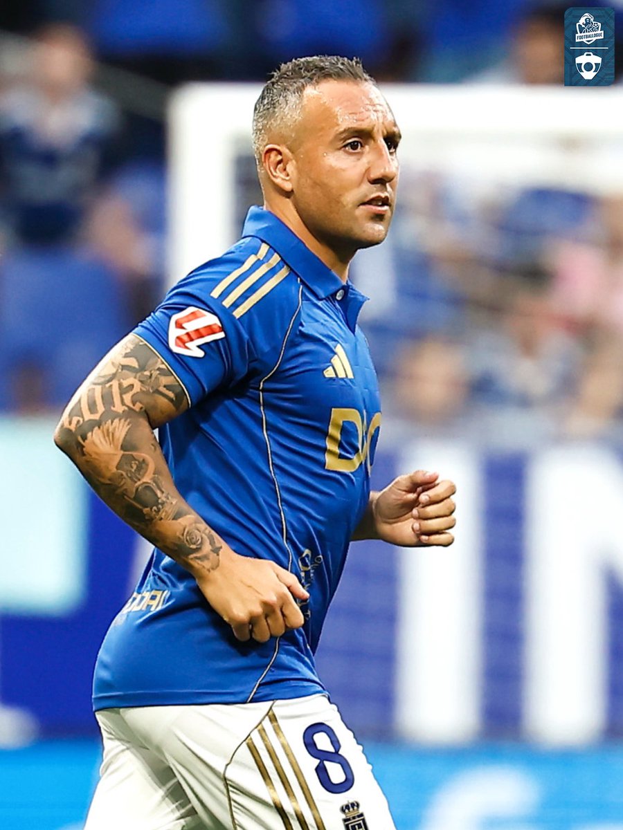 Footballogue's tweet image. Le retour de Santi Cazorla (40 ans) au Real Oviedo, c'est vraiment 𝗟'𝗔𝗠𝗢𝗨𝗥 𝗗𝗨 𝗙𝗢𝗢𝗧𝗕𝗔𝗟𝗟 🥰🥰

"𝗝𝗘 𝗩𝗢𝗨𝗟𝗔𝗜𝗦 𝗝𝗢𝗨𝗘𝗥 𝗚𝗥𝗔𝗧𝗨𝗜𝗧𝗘𝗠𝗘𝗡𝗧, 𝗠𝗔𝗜𝗦 𝗟𝗔 𝗟𝗢𝗜 𝗟'𝗜𝗡𝗧𝗘𝗥𝗗𝗜𝗧.

𝗝'𝗮𝗶 𝗷𝘂𝗿𝗲́ 𝗾𝘂𝗲 𝗷𝗲 𝗿𝗲𝘃𝗶𝗲𝗻𝗱𝗿𝗮𝗶𝘀. Je ne savais pas…