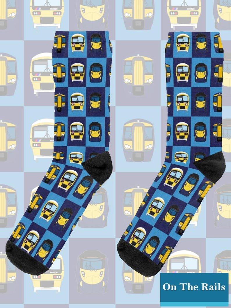 Ontherails2's tweet image. Everybody needs socks🧦

- HST Swallow 🚄
- Southeastern trains⚡️
- BR Blue  💙 
- Steam Locos 🚂 

One size fits all,  cotton socks.

etsy.com/shop/NenesDesi…

#class390 #class375 #class465 #class37 #class395 #ukgiftam #trains #shopindie