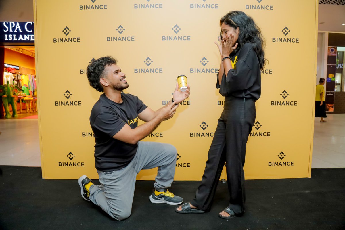 dilipishara1990's tweet photo. He finally found the one worth HODLing… a @binance coffee! 💛😂 #BinanceLoveStory #CoffeeEdition https://t.co/eUSbEmeBMD