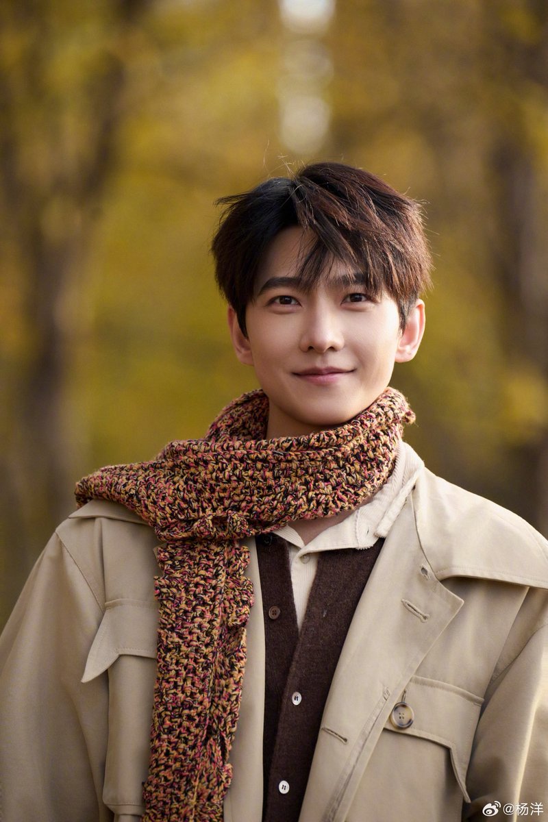 #YangYang and his studio share new pics

More - weibo.com/1815418641/523…
weibo.com/5337977625/523…

#杨洋