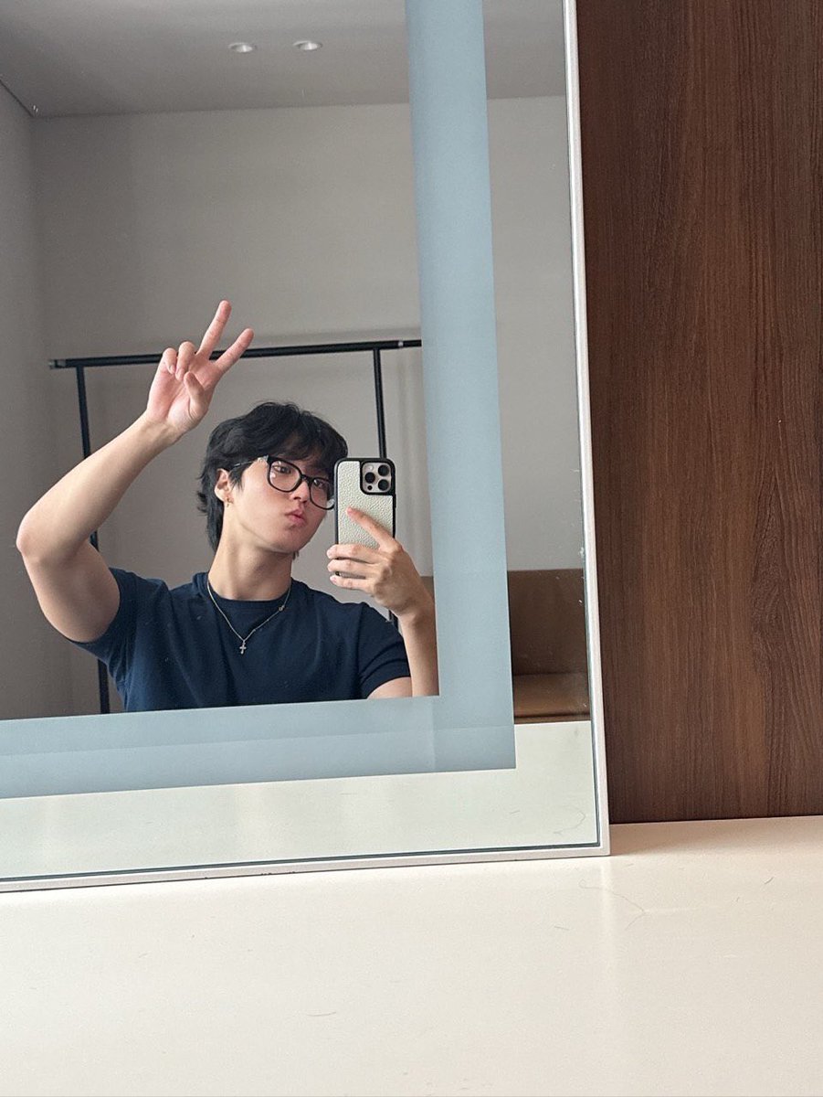 spearhyunnie's tweet image. jisung instagram update: "permed hair"