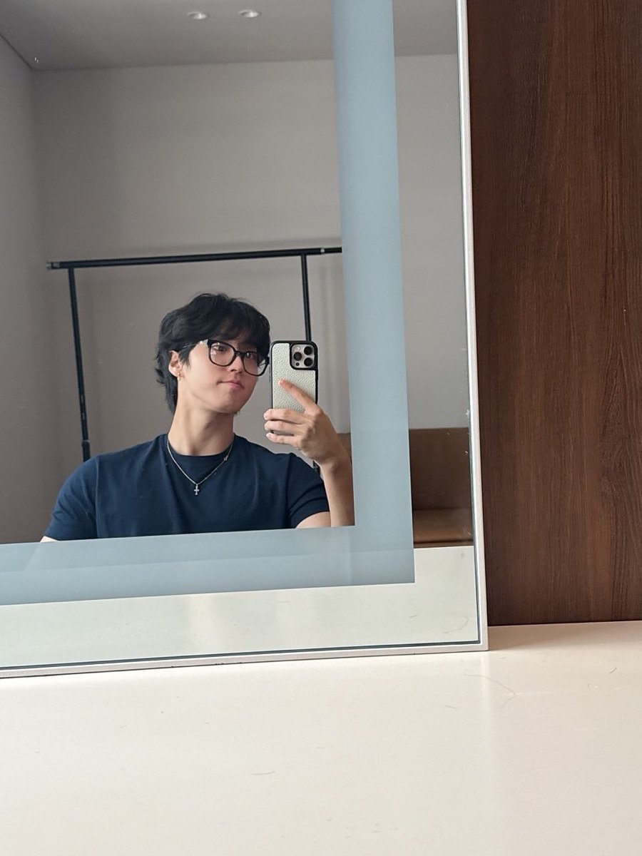 spearhyunnie's tweet image. jisung instagram update: "permed hair"