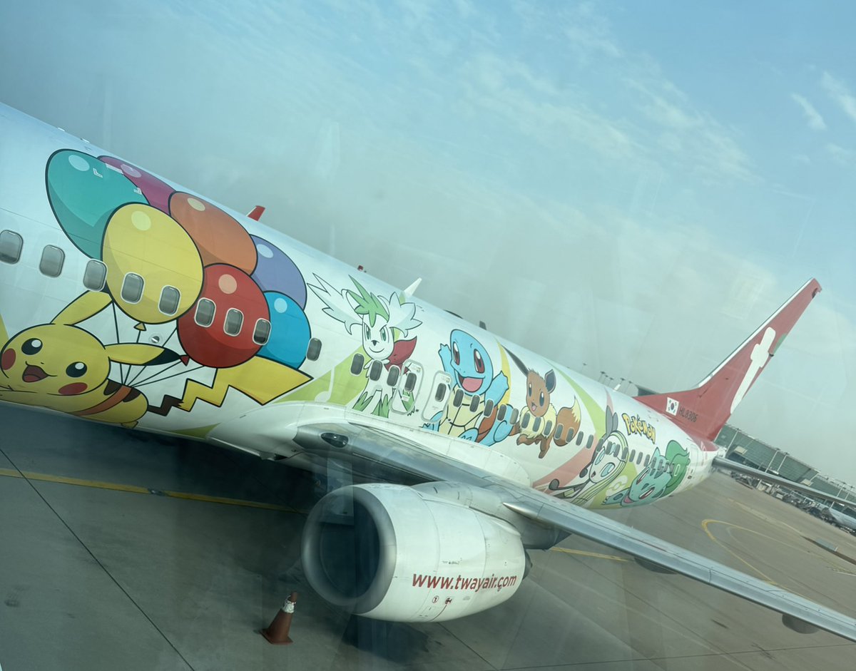 kei321Takeru's tweet image. 無事に関西空港に到着✈️しました

ポケモンジェットやった😆

 #佐藤健
 #佐藤健アジアツアーINソウル