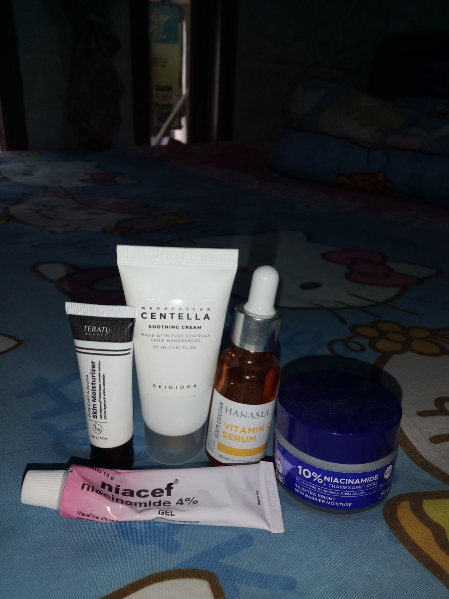 cookiseuss's tweet photo. @ghjjj_ghj1218 pl skincare takeall 55k ajaa, detailnya dm🥰 https://t.co/eEaLdiwQsH