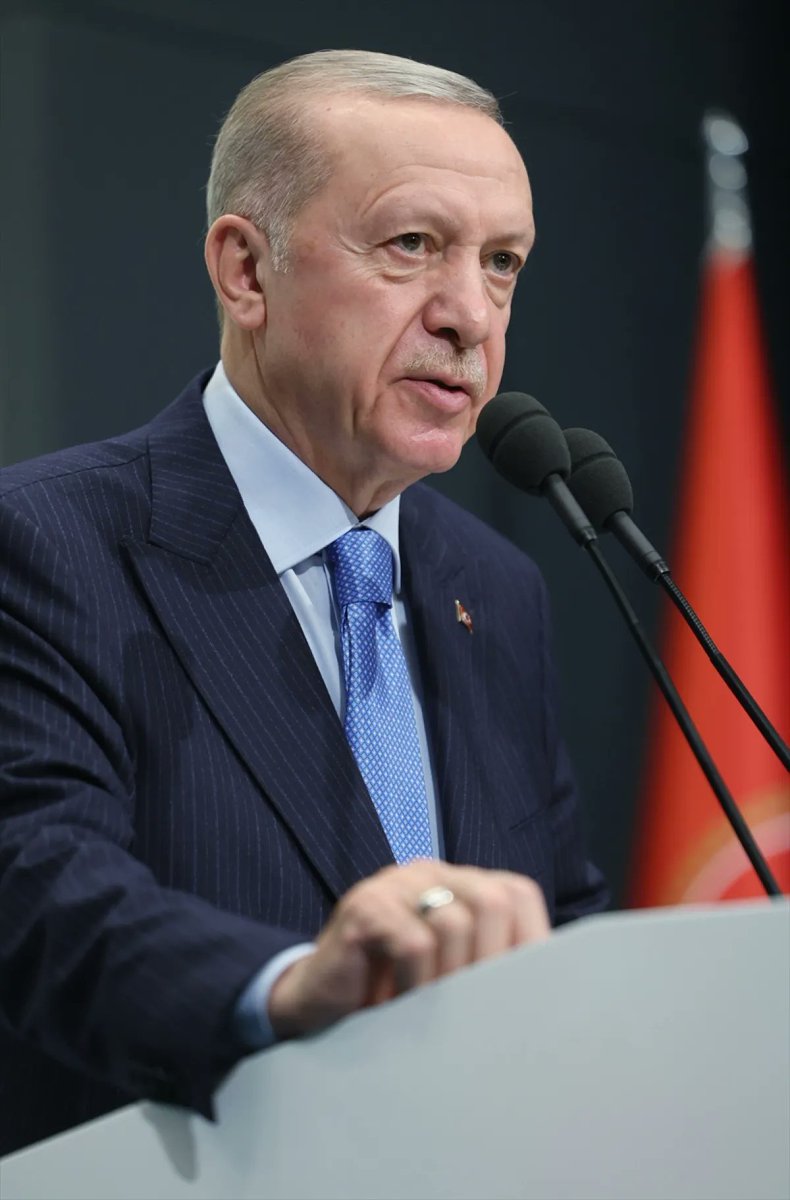 🚨 Cumhurbaşkanı Erdoğan: 

"Nüfus artış hızında maalesef 1,7'deyiz. Bu bir intihardır, bunu çözmemiz lazım. 

Türkiye’nin nüfus artış hızının böyle bir konuma gelmesi hazmedilemez"