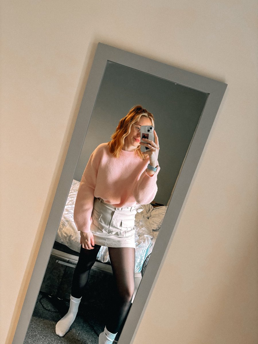 Never been a pink girl but this jumper is making me feel something 🤭💞