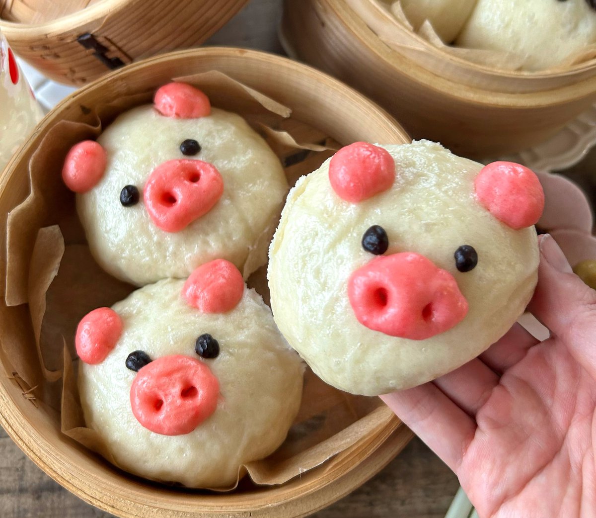 豚まんとパンダまんを作りました🐽🐼 できたてほかほか最高！