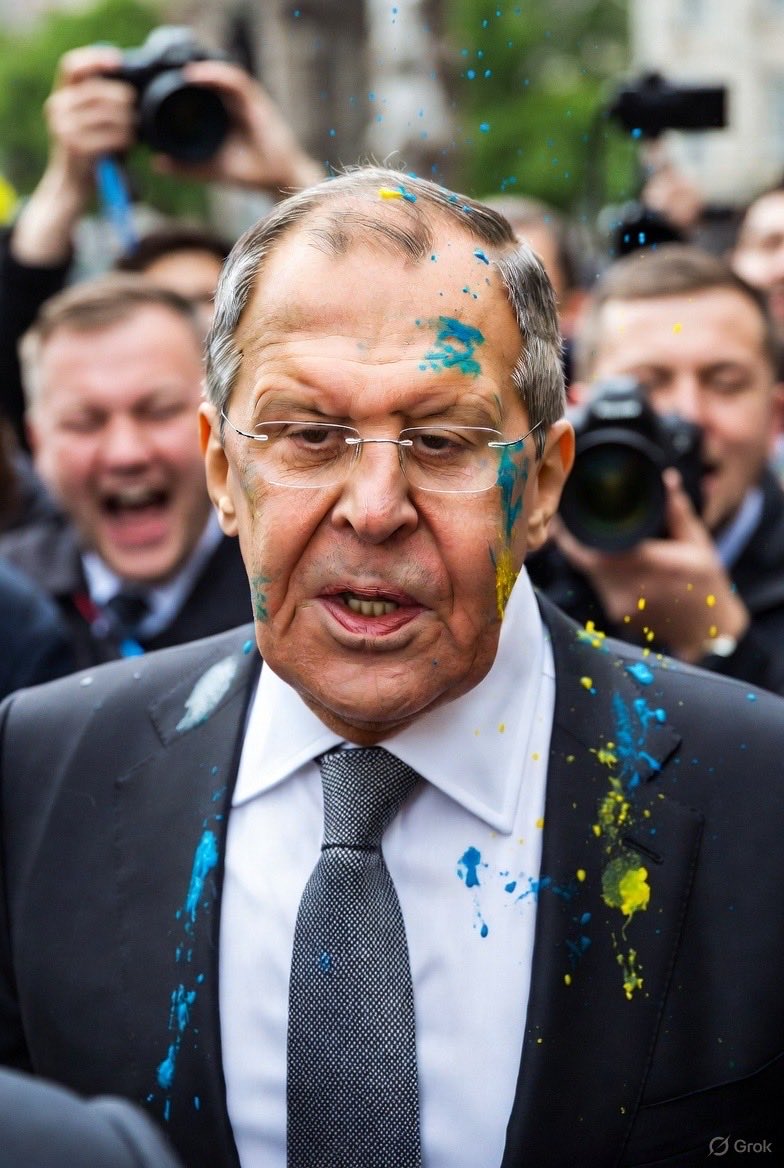 In Sweden, a drone sprayed the villa of the russian delegation with paint and a sticky substance, — AP. 👍👍👍

According to Stockholm police spokesman Ola Österling, the incident occurred around 5:30 a.m. on Saturday, November 8. Delegation staff noticed a drone dropping a