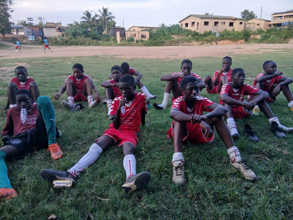 ASPIREPECSYFC's tweet photo. U-13 played a friendly match with Ali Royals ladies. https://t.co/HrN33jj8IG