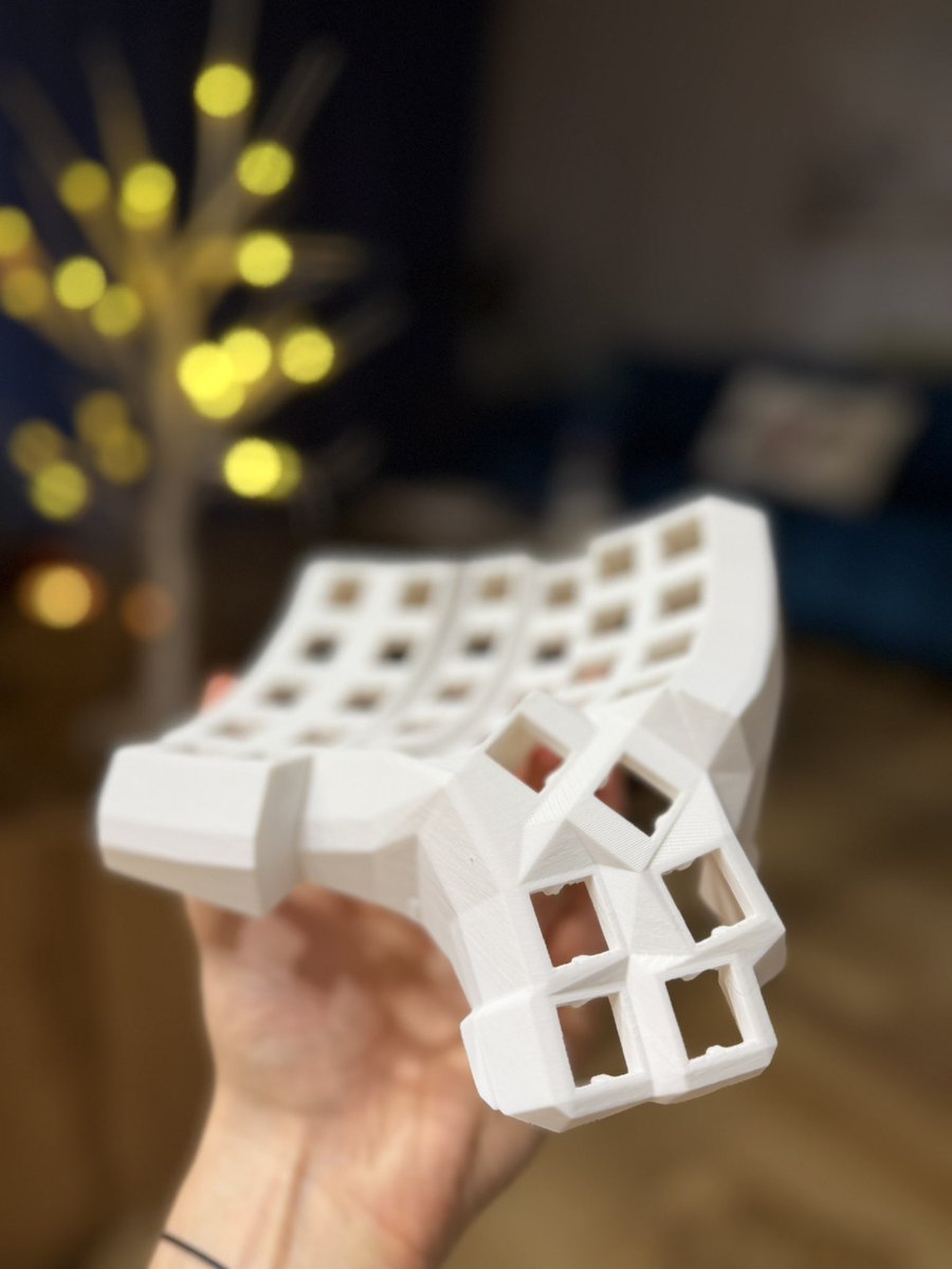 daniel_mark01's tweet photo. Slowly starting building my second split keyb, dactyl this time 🤗 https://t.co/4jOaccHxGa