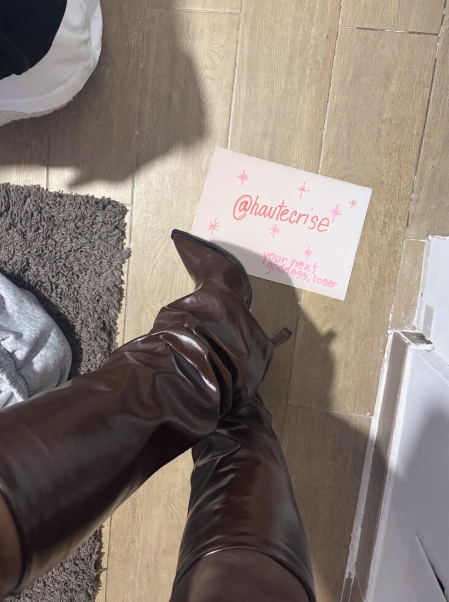 hautecrise's tweet photo. da oggi c’è una nuova miss in città, inginocchiatevi e omaggiate.

pronta a calpestare chiunque si metta sulla mia strada.

disclaimer: creo dipendenza
#findom #moneyslave #powergames #moneymiss #paypal #domme #throne #queen #goddess 🏧👠 https://t.co/2E21A9ZC0V