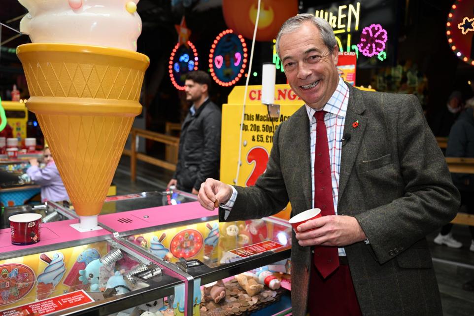 #FarageOut
Here's Populism in one photo. Put out the message to the simple that you want to save their 2p machines on the prom from the gambling tax, yet in reality you are trousering millions from lobby groups.