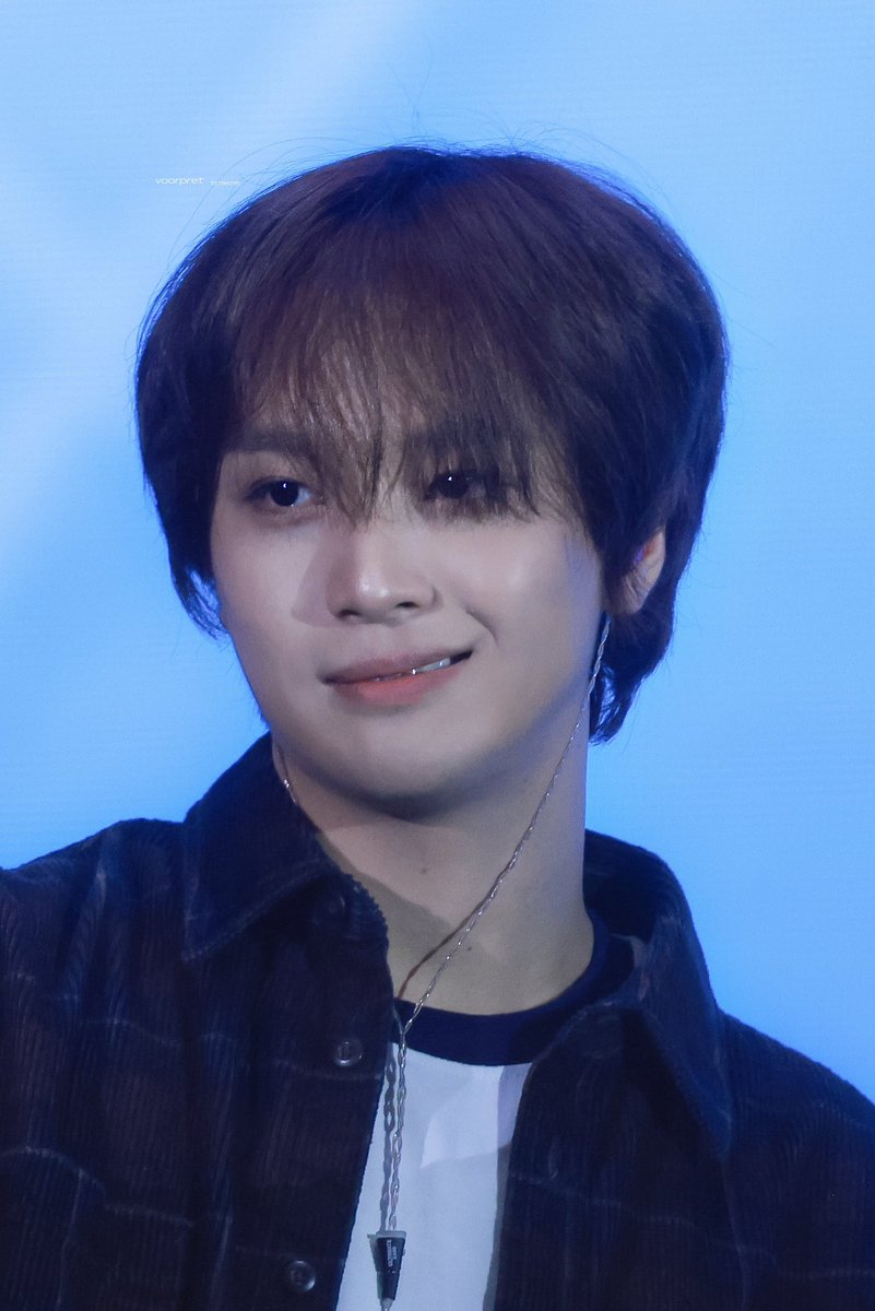 joyfullsun66's tweet photo. lee haechan's smirk 😭 https://t.co/5VrXEYex0K
