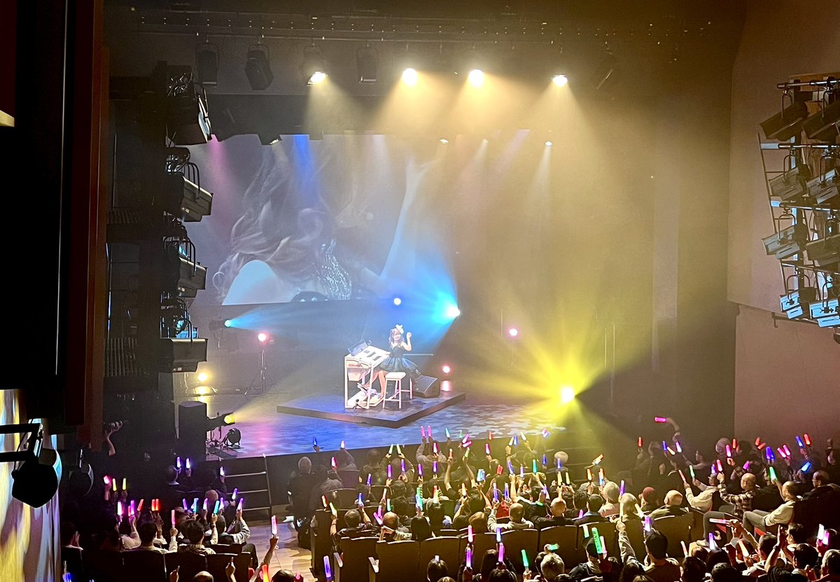 Live Tour Infinity in 名古屋🕊️

応援してくださった皆さま
ありがとうございました(   ߹ㅁ߹)！！✨

照明演出も美しく、
華やかでカッコよきライブでした🕯️🔥♾️

アルバムを手にとってくださった方もありがとうございます🥹🫶🏻❤️
最後は東京にて！お待ちしてますよദി ᴖ ·̫ ᴖ )