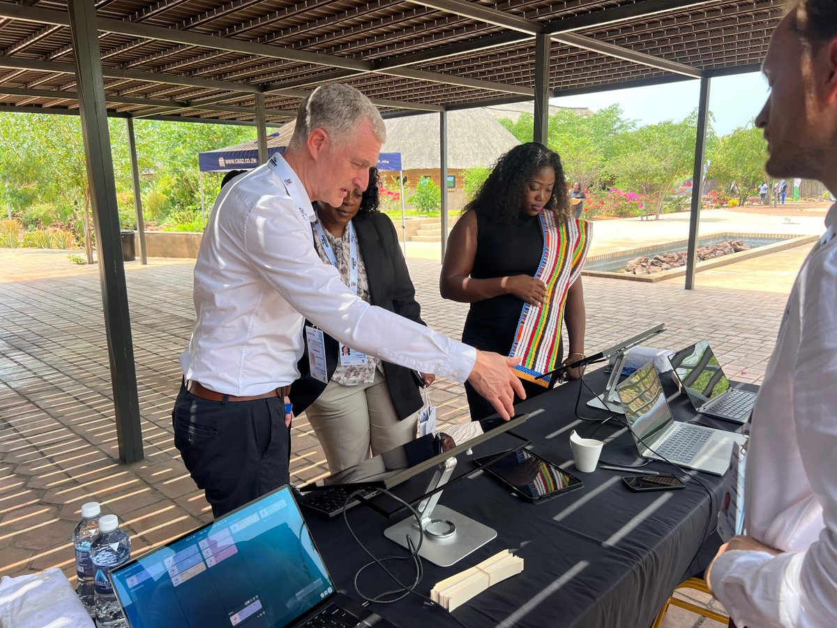 ATCAZW's tweet image. 😂😂😂 Just had the craziest chat  with Skyverse COO Hal Newberry! ATC is getting a tech makeover! Paperless strips systems are IN! $150 hardware + $4000/controller annually = GAMECHANGER! Got my Director&apos;s number on speed-dial 🤣 #ATC #Skyverse #AviationTech #Efficiency