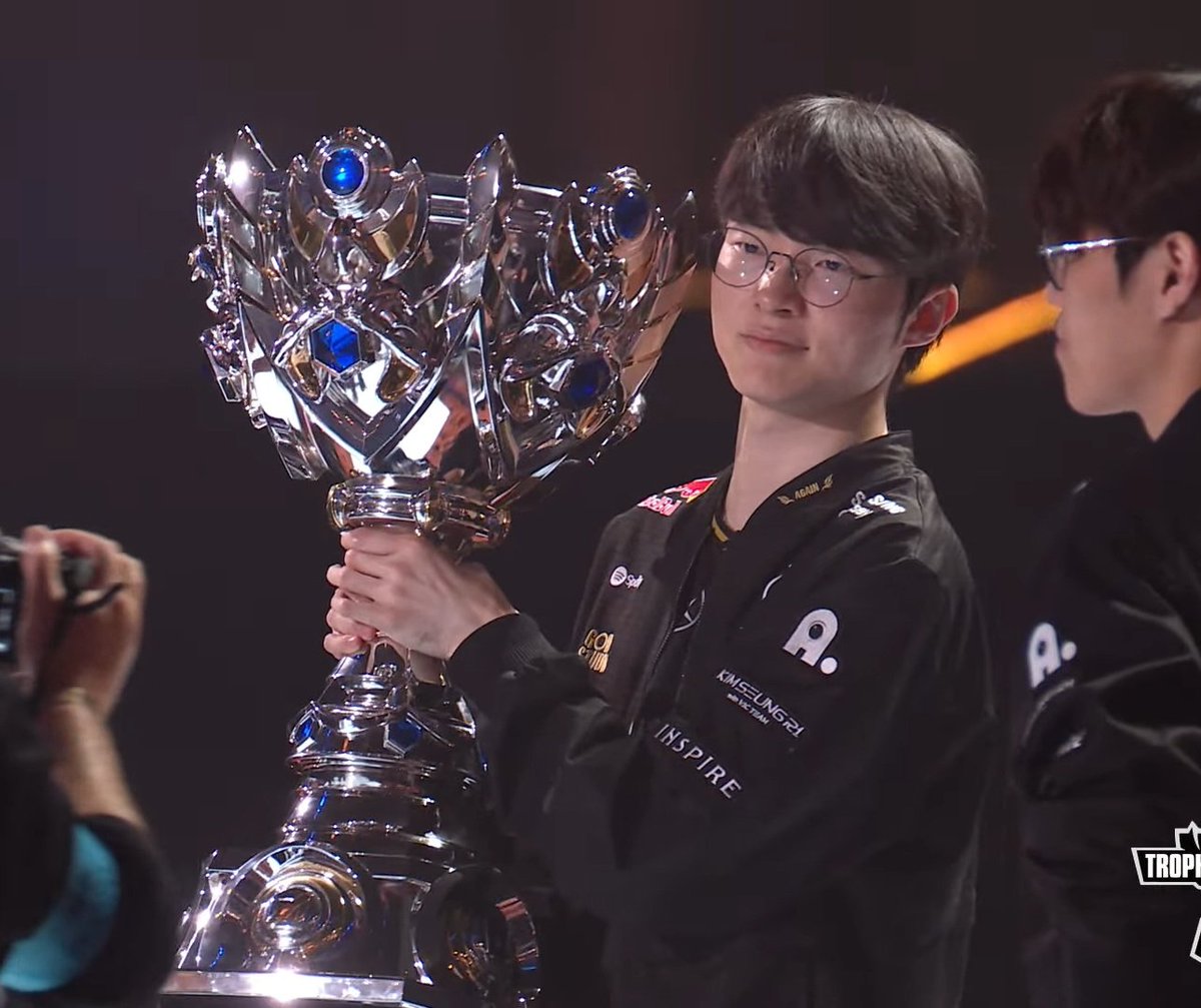 daily faker (ia) tweet media
