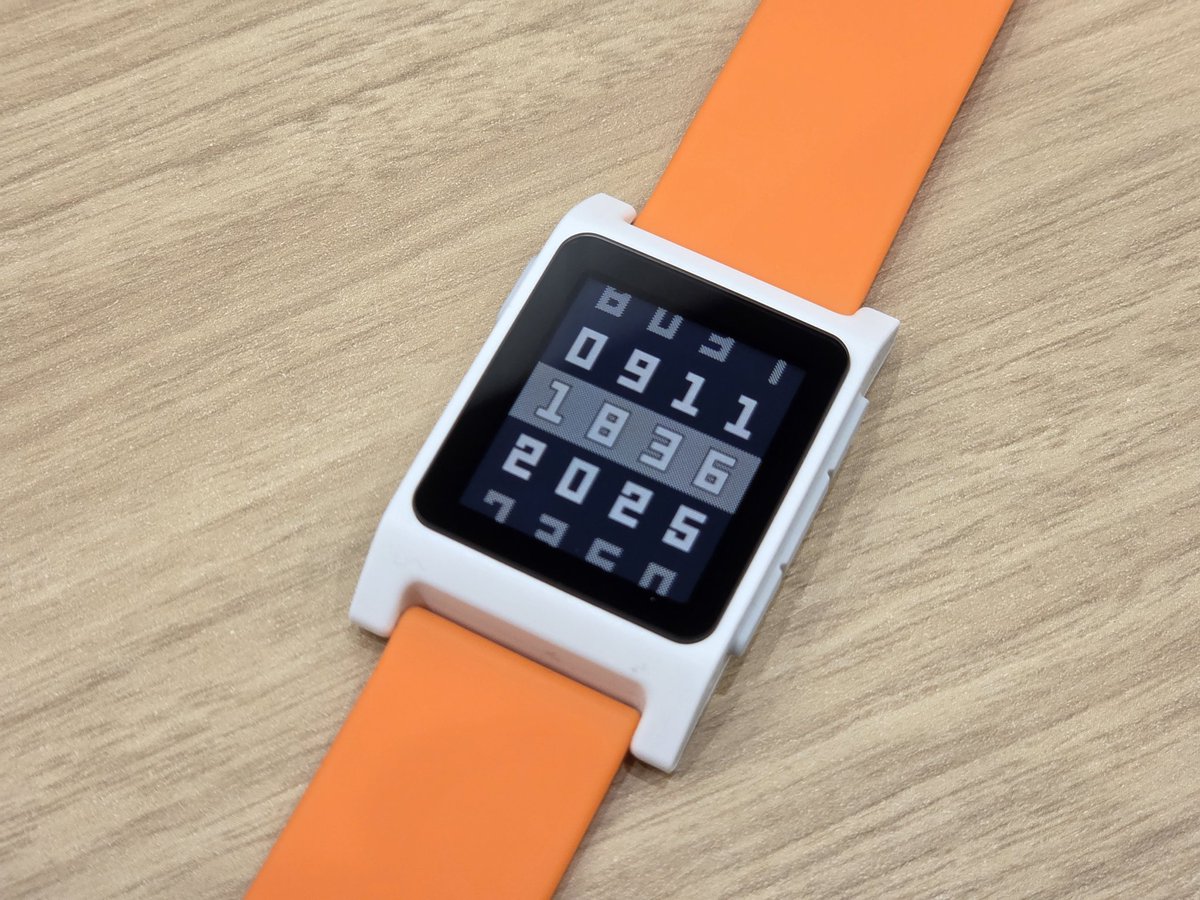 20739_dora's tweet photo. #pebble 
オレンジのバンドいいね！ https://t.co/0IAudWAtI0