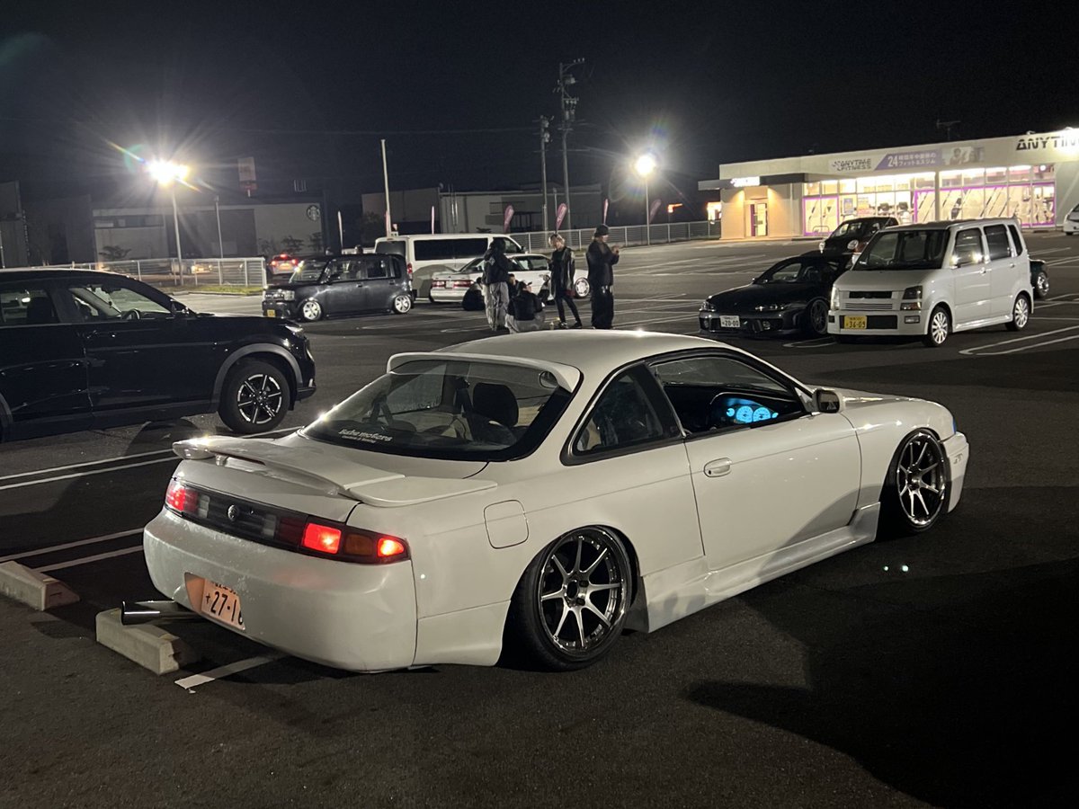 れおん tweet media