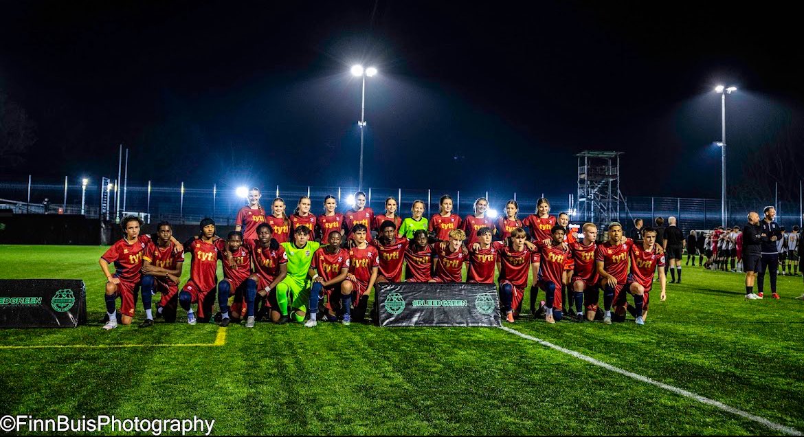 FootballGordon's tweet image. What an amazing night for school football and sport! ⚽️ Huge thank you to everyone who helped and supported in making this event so special for the players — inspiring our next generation of sports stars. 💫 #Football #SchoolSport #Inspiration @GordonsSch