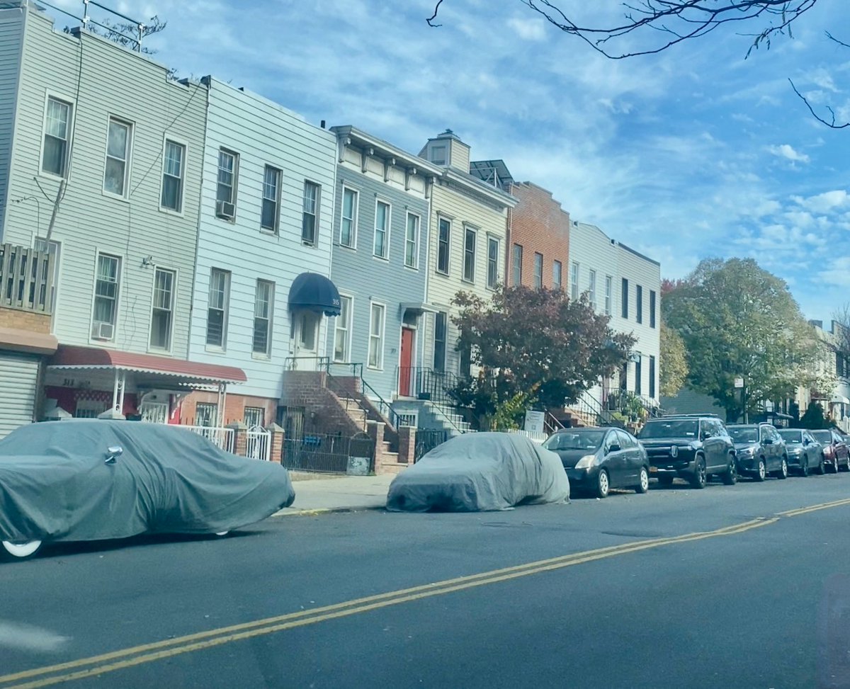 Citizens tweet media