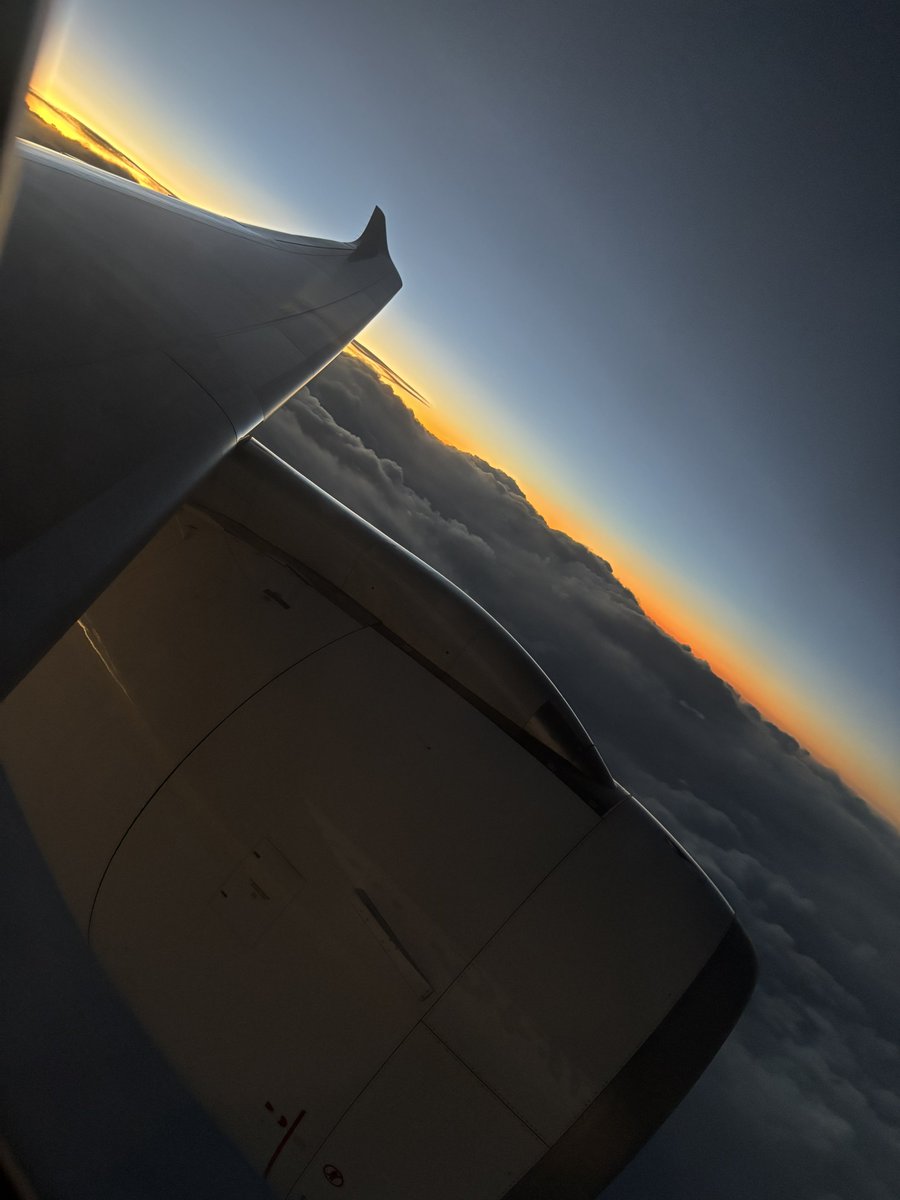 きこく！
きれいな夕焼け見れました🌆