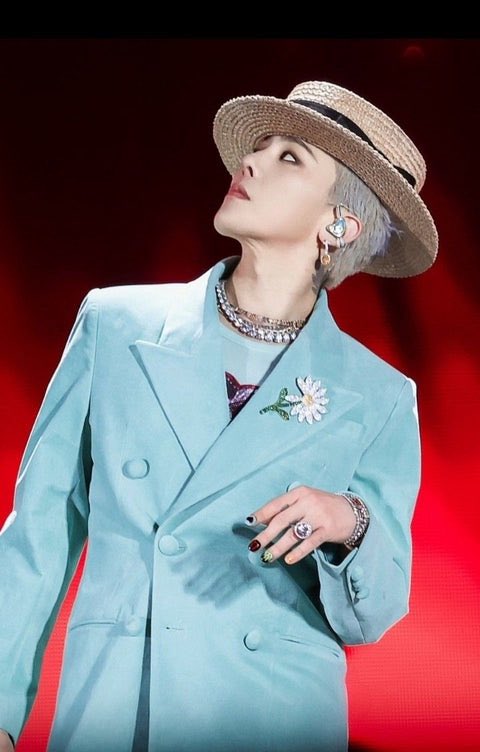 xScarletRubyx's tweet photo. I vote #GDRAGON  for #2025MAMAVOTE https://t.co/YXVUdnXuuS