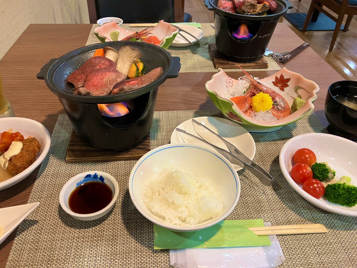 トオヤ tweet media