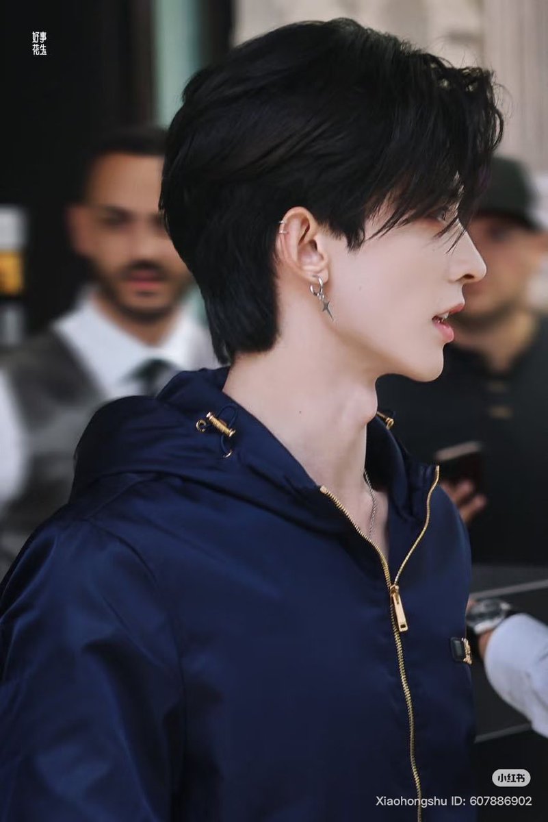 หล่อมาก สันกรามบาดใจเด่กผุ้หยิงทั้งประเทศ🧎🏻‍♀️‍➡️❤️
#ฉางหัวเซิน #ChangHuaSen #常华森