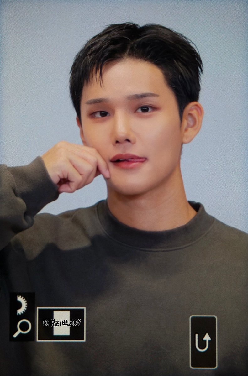 memorybox226's tweet photo. 🤍🤍🤍

251109
#CIX #씨아이엑스 #승훈 #Seunghun #memory_always_love https://t.co/quCnWsdCGM