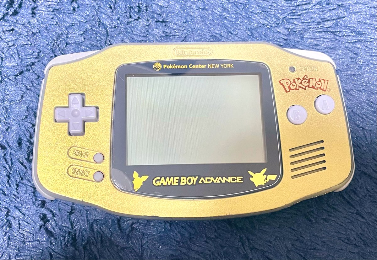 REON580's tweet photo. 最近の購入品。

ﾎﾟｹﾓﾝｾﾝﾀ-限定のﾆｭｰﾖｰｸverGBAの
本体のみ

電源が入りづらいとｼﾞｬﾝｸ売り🙂
電源入れば読み込み動作OKとの事で、
画面の傷も少なく、外装も綺麗な方かなと
思ったので購入しちゃいました😆
清掃にて無事に安定して起動するように
なりました🥰
#ハードオフ　#GBA https://t.co/8xiXcXgsOq