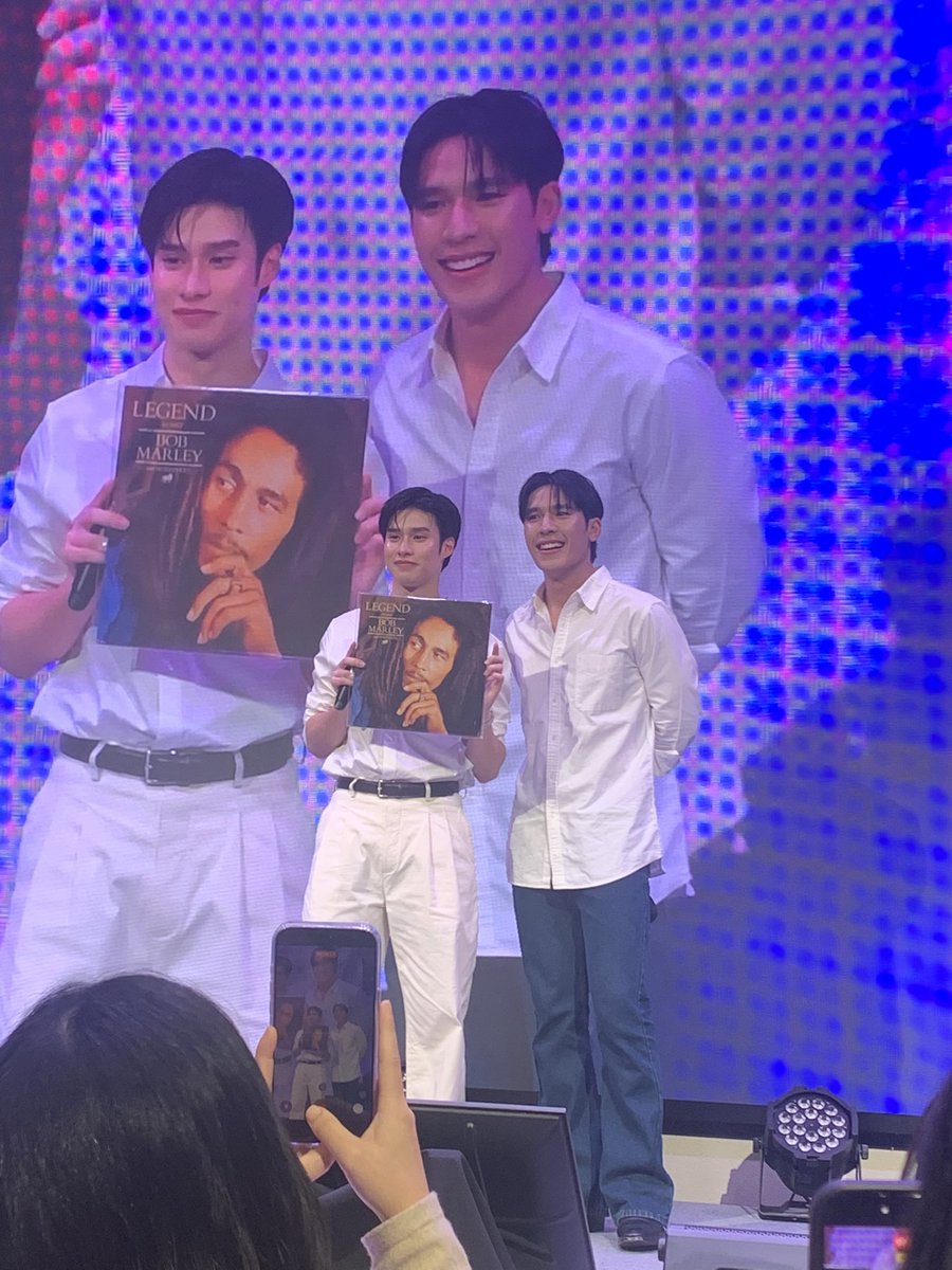RitzJune's tweet photo. เป็นอีกปีที่ได้มางานวันเกิดน้องพีค ดีใ���มีความสุข ที่น้องเติบโตมาได้อย่างดี มีคนรักมากขึ้น ได้ทำในสิ่งที่รัก ขอให้น้องพีคมีความสุข ประสบความสำเร็จ

Happy birthday 🎁🎉🎈 

#ETERNAL9WITHPEAK 
#peakpeemapol #พีคภีมพล https://t.co/avtghfuZA4