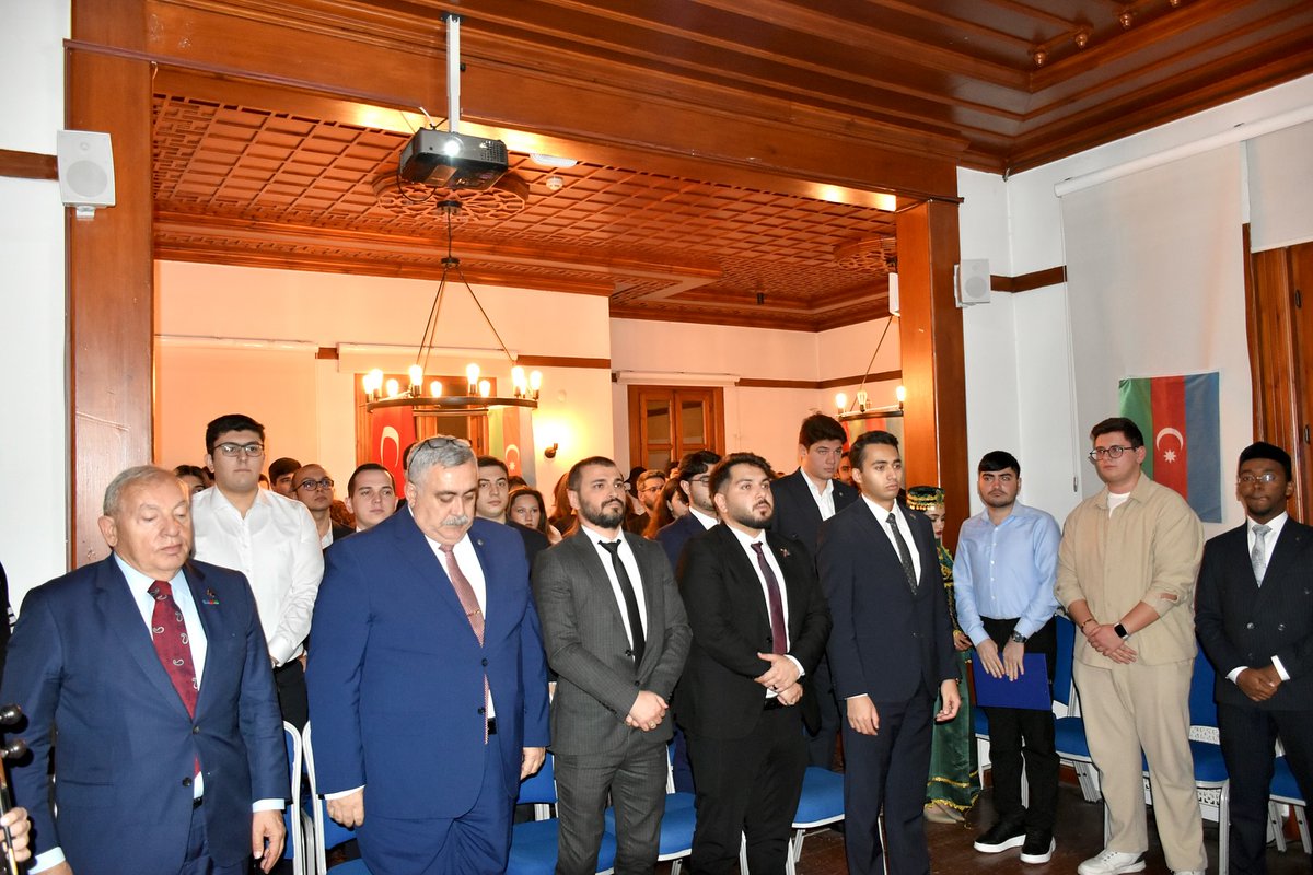 butadernegi's tweet photo. Karabağ Zaferi’nin 5. yıl dönümü münasebetiyle, BUTA Gençlerin Dayanışma Derneği ve Azerbaycanlı Öğrenciler Birliği’nin ortak organizasyonuyla, Türkiye Cumhuriyeti Yurtdışı Türkler ve Akraba Topluluklar Başkanlığı’nın (YTB) ev sahipliğinde Ankara’da bir etkinlik düzenlendi. https://t.co/aj0e9B5SEA