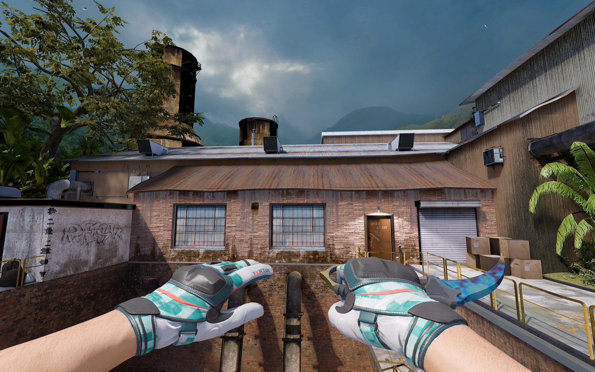 CorbZcs's tweet image. After being lent to @Trucklover86 the past month this Karambit blue gem is back in my inventory

Looking to sell asap, pattern #152 in minimal wear, it can come with FN Spearmints too if you want!!

Hit me up😎