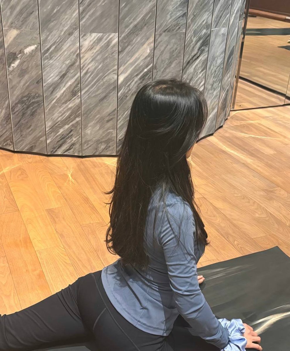 Dream53001's tweet photo. 每次同朋友三個人一齊練唔夠熱鬧［害羞 R ］仲有想練普拉提嘅姐妹嗎？可以一齊喎⋯ #普拉提 https://t.co/XPtEXlGhvL