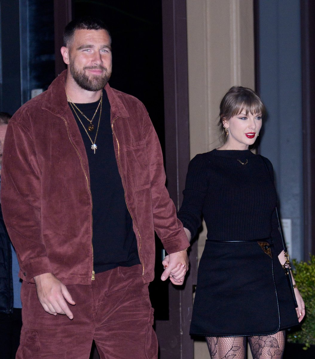 MTV's tweet image. These two truly are my relationship inspo ❤️‍🩹

🌟 @taylorswift13 &amp;amp; @tkelce