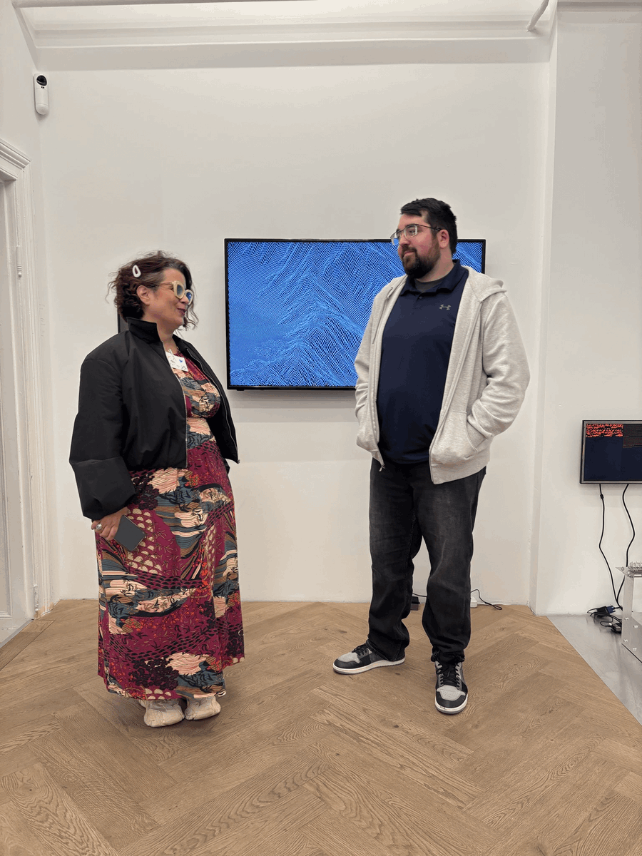 objktcom's tweet image. 𝗔𝗿𝘁 𝗼𝗻 𝗧𝗲𝘇𝗼𝘀: 𝗕𝗲𝗿𝗹𝗶𝗻 ✦ Day 4 (Sun, 9 Nov) ✦ — Final Day

Come by and soak in the final hours! @artontezos_ ✺

Catch up on some 𝗦𝗰𝗲𝗻𝗲𝘀 𝗳𝗿𝗼𝗺 𝗗𝗮𝘆 𝟯 ↓
▼ 𝙑𝙞𝙧𝙖𝙡 𝙄𝙢𝙖𝙜𝙚𝙨: 𝘾𝙞𝙧𝙘𝙪𝙡𝙖𝙩𝙞𝙤𝙣 𝙖𝙣𝙙 𝙋𝙤𝙬𝙚𝙧 via @Rrose_Selavy_11
▼…