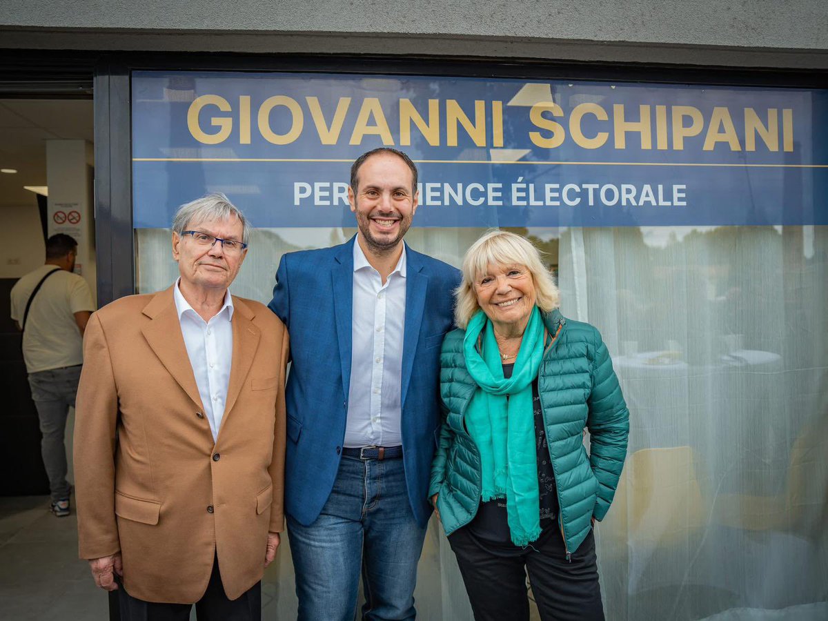 💙💛 Quelle ambiance !
Merci à toutes et à tous d’avoir été si nombreux pour l’inauguration de notre permanence électorale 🙌

➡️ Ce lieu, c’est le vôtre. Venez échanger, débattre, construire ensemble l’avenir d’Aubagne !

Notre ville mérite mieux 💪
#Aubagne #Municipales2026