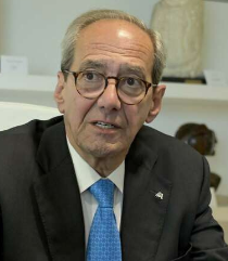 El Foro anual del Observatorio Económico de Andalucía <a href="/OEAndalucia/">OEAndalucia</a> y la Asociación Empresarial <a href="/CesurEdelSur/">CESUR</a> , con el título ‘Avanzando en la incertidumbre’, tendrá lugar en Carmona los próximos días 20 y 21 🗓️, y entre sus 25 ponentes de la gobernanza económica y empresarial