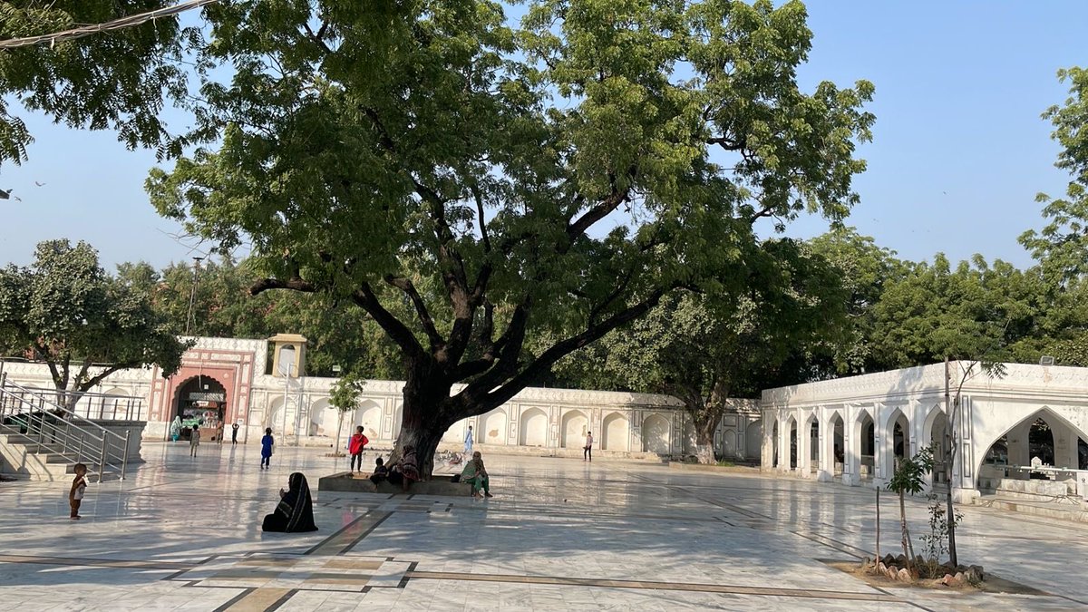 razi_ahmed_'s tweet image. Mian Mir Dargah #Lahore #Sundays