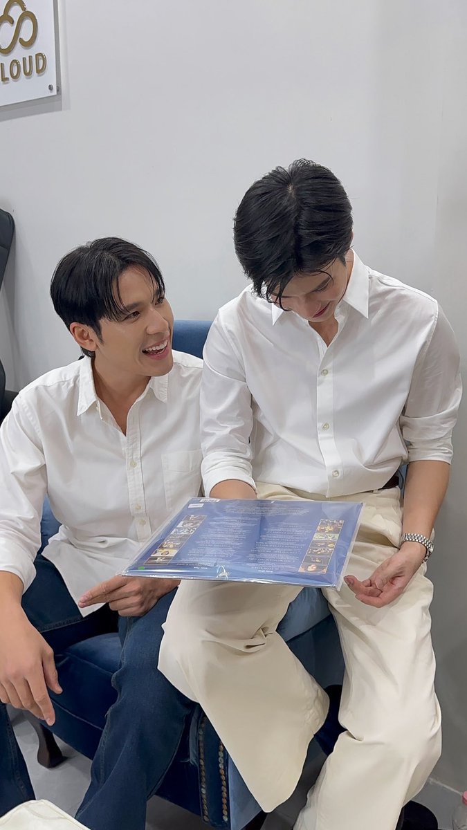 Vilaaaaa_m's tweet photo. น่ารักมาก เพิร์ล 🤍

#ETERNAL9WITHPEAK
#PearlPeak https://t.co/MHNWOvvW3K