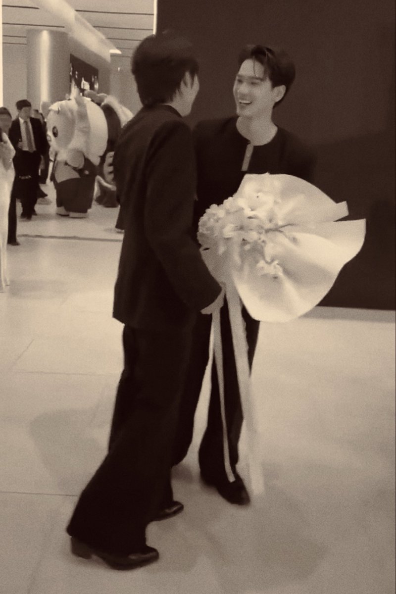 มักเน่ tweet media