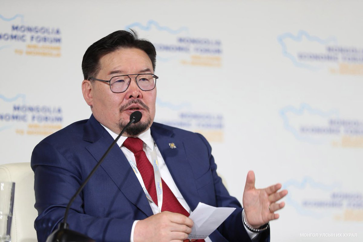 Г.Занданшатар: НӨАТ-ын буцаан олголт 2026 оноос 5%, 2027 онд 10% болно

НӨАТ-ын буцаан олголт үе шаттай нэмэгдэнэ. Засгийн газраас хэрэгжүүлэх татварын бодлогын шинэчлэлийн хүрээнд иргэдийн НӨАТ-ын буцаан олголтыг үе шаттай нэмэгдүүлэхээр болжээ.

2026 оноос эхлэн:

1 сая төгрөг