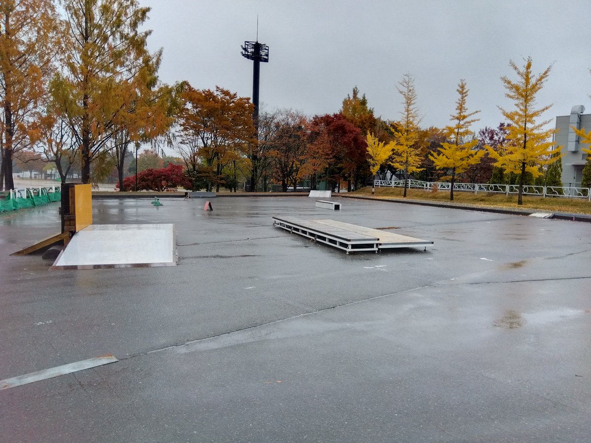 jAQXHaY38s15710's tweet image. 民家型模型屋ぷらも屋さんに行った後は、飯田運動公園に行って、スケートパークに行きました。しかし現実的に人間関係のトラブルが起こり、行きたくないです。行かないようします。
#スケートパーク 
#飯田運動公園