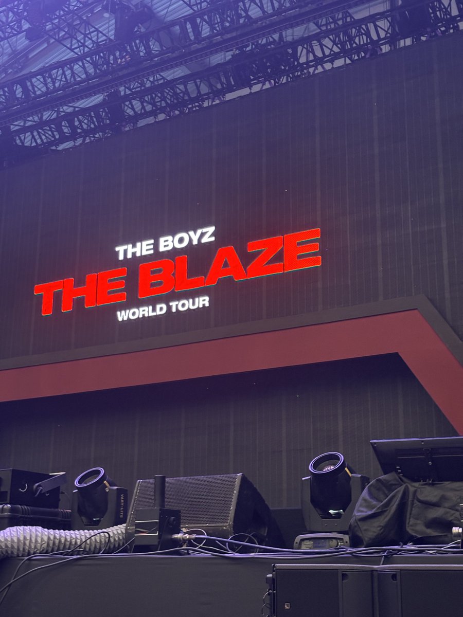 자카르타에서 헬로키티 만났어요🫧🍀😍