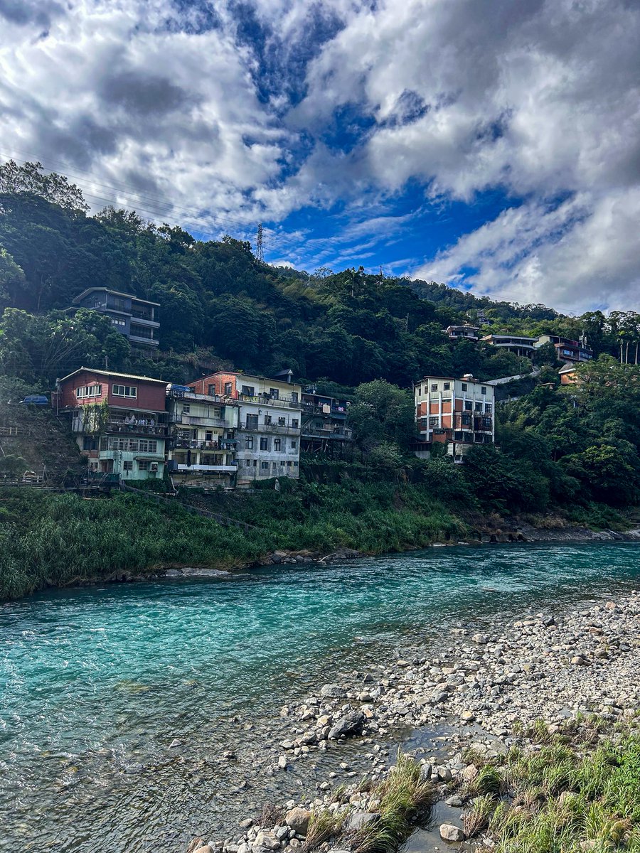J’aime Taipei car c’est une grosse capitale asiatique , et en 1h de bus tu te retrouve au cœur de la jungle