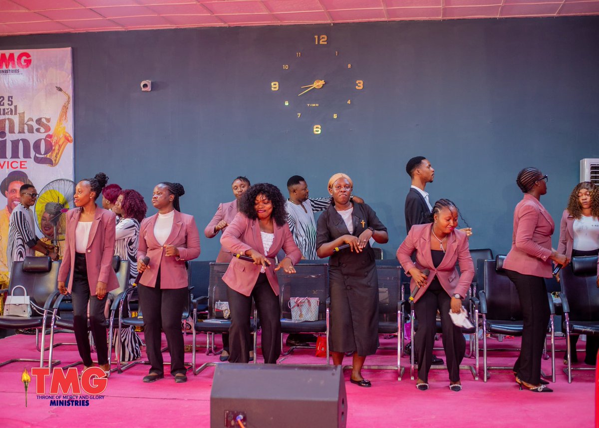 TMGministry15's tweet photo. Feet Dancing And Hands clapping; All Of Our Praises To God for his Goodness And Mercies.
ππΎ π
Stay Connected To The Sunday Live Service π₯
#TMGMINISTRIES #Tmg #prophetomoghene #ACTIVEGRACE #jesus #dancelikedavid #praise #Jesus #warri #delta #nigeria #healing #deliverance https://t.co/I0ihLZ4gcw