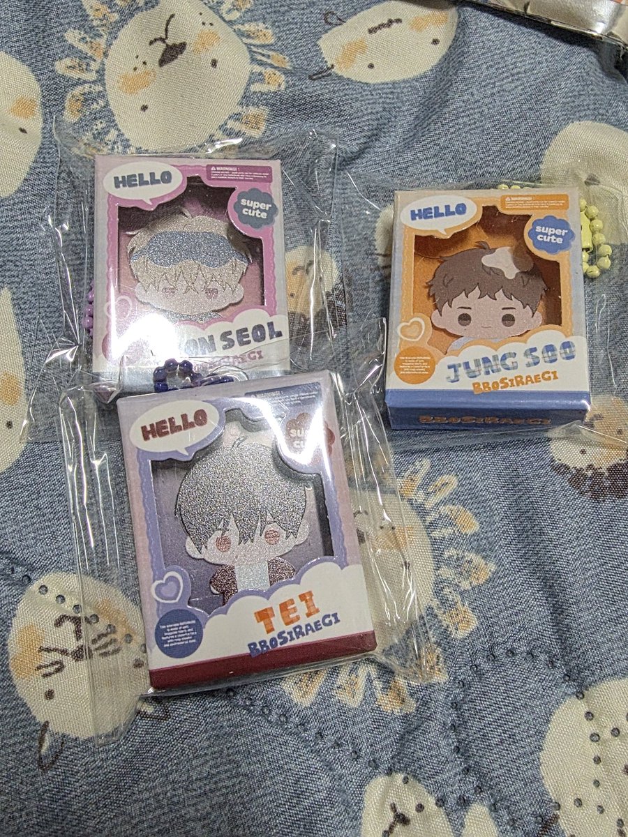 봄툰 뽀시래기 미니어쳐 키링 교환

저: 백야의꽃길 B / 백클업 윤설&amp;정수
님: 스테이지 비하인드 B / 스케치 이경&amp;주빈 

월화 성수 저녁 6시부터 교환가능