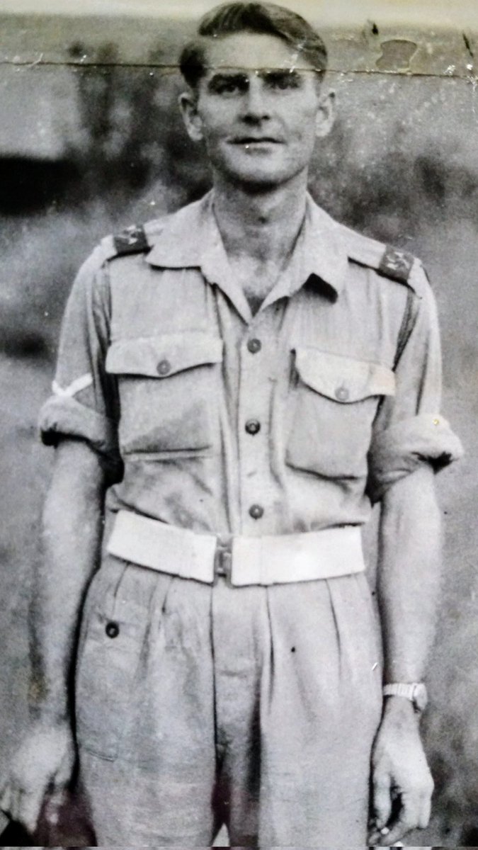 Synner_72's tweet photo. Thank you, Grandad. Thank you to you &amp; all those who fought &amp; still continue to fight &amp; protect our country 🥀 #RemembranceDay #lestweforget https://t.co/m0BDtGZITj