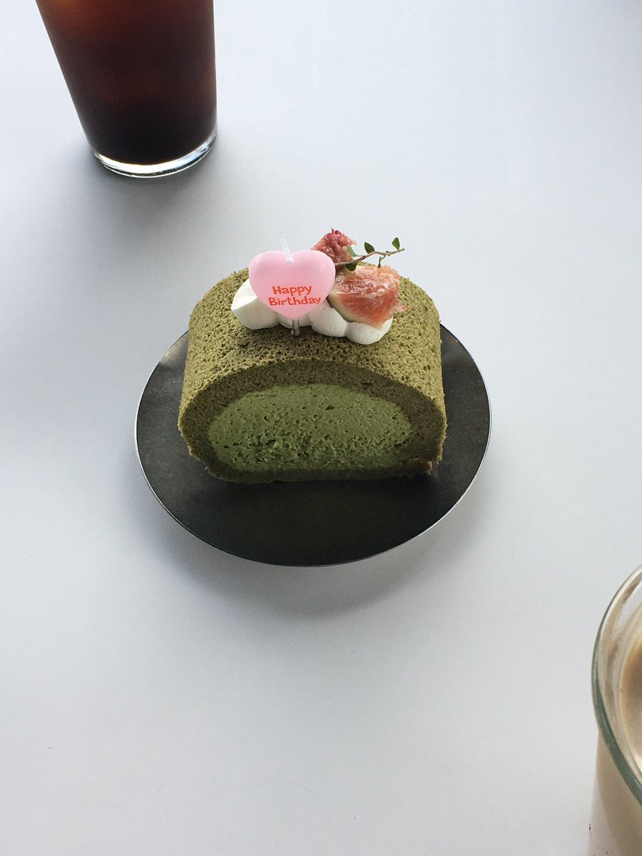 fromxummer's tweet image. 🍰☕️👍🏻🤸🏻‍♂️