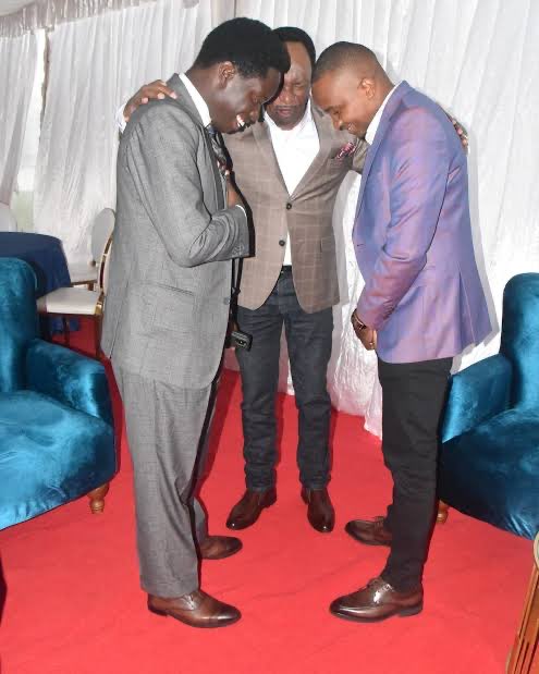 These 2 clowns are NIS operatives btw.
In case you have forgotten